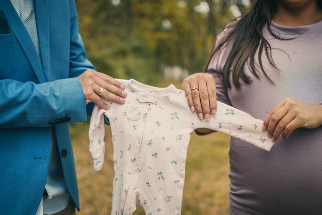 新生児の服は「思い出がある」「もったいない」から捨てられない